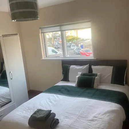 Centre With Private Parking Rum i privatbostad Galway