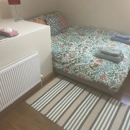 Centre With Private Parking * Galway