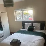 Centre With Private Parking Habitación en casa particular Galway